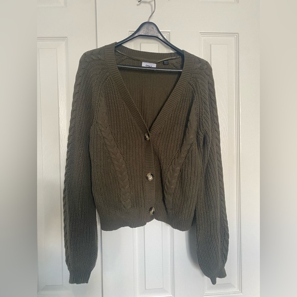 Lightweight knit cardigan size Large - Picture 1 of 3